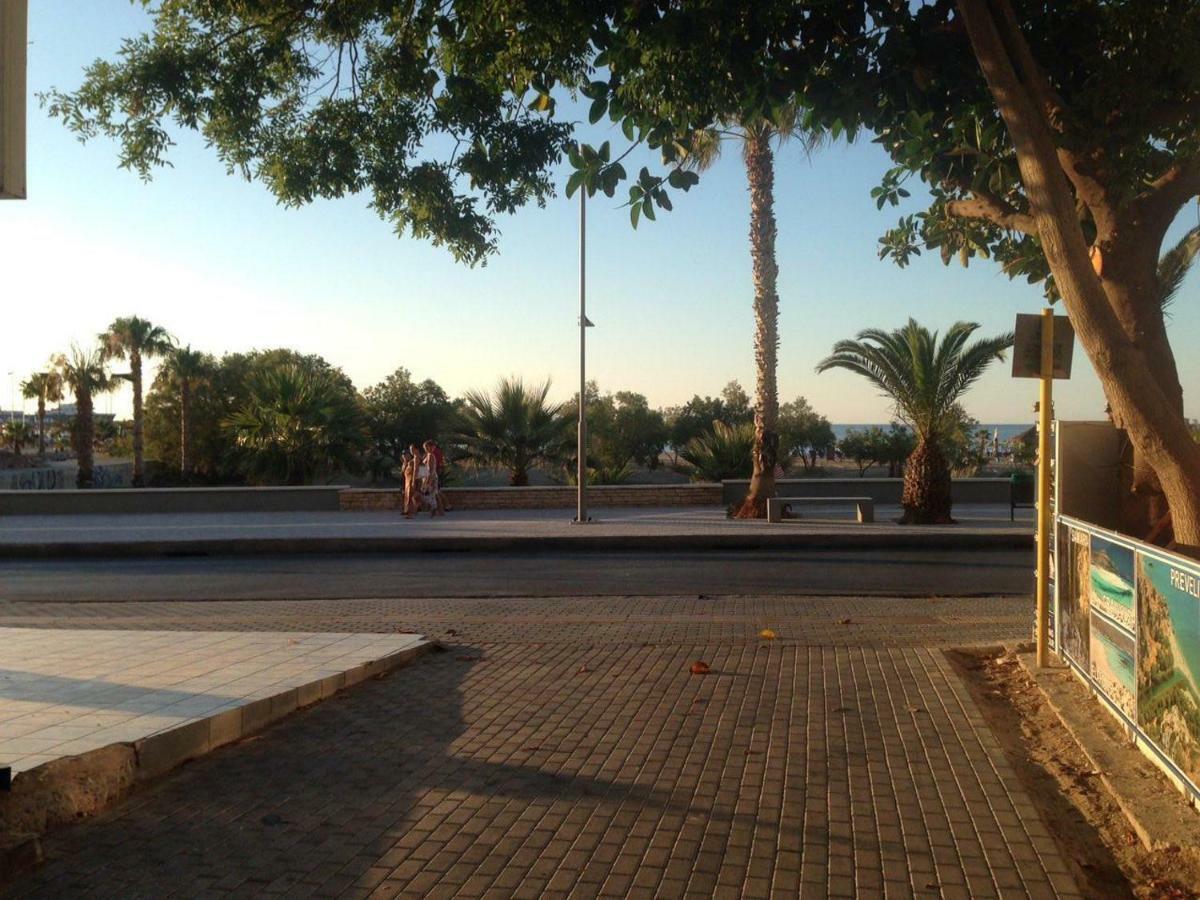 Appartement Korona βeach αpartments *